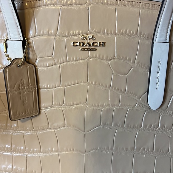 COACH Charlie Carryall Croc Colorblock Beechwood - Picture 6 of 11